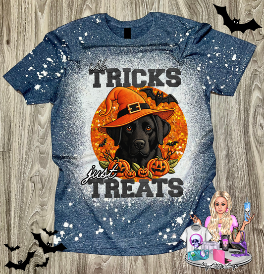 Black Lab 'No Tricks Just Treats' (T-Shirt)